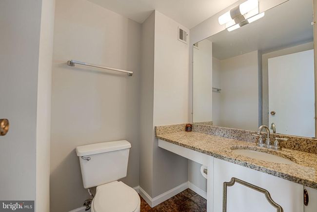 APT-1514 - 5500 Holmes Run Pkwy, Condo with 1 bedrooms, 2 bathrooms and null parking in ALEXANDRIA VA | Image 6
