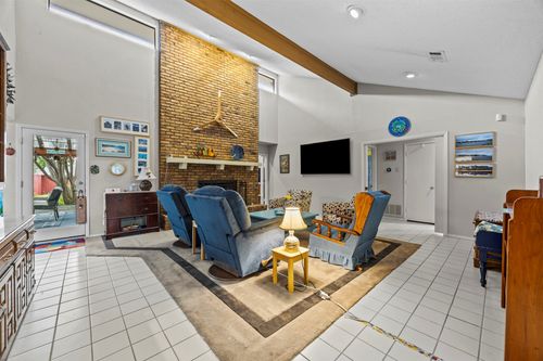 907 Green Terrace Ln, Duncanville, TX, 75137-2920 | Card Image