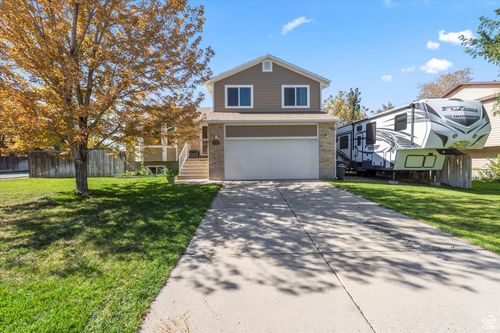 3750 Bingham Creek Dr, West Jordan, UT, 84088-8834 | Card Image
