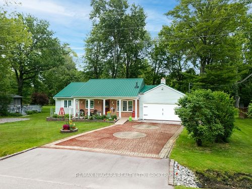 633 Wyldewood Rd, Sherkston, ON, L0S1R0 | Card Image