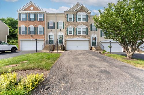 2293 Flint Dr, Washington, PA, 15301-7761 | Card Image