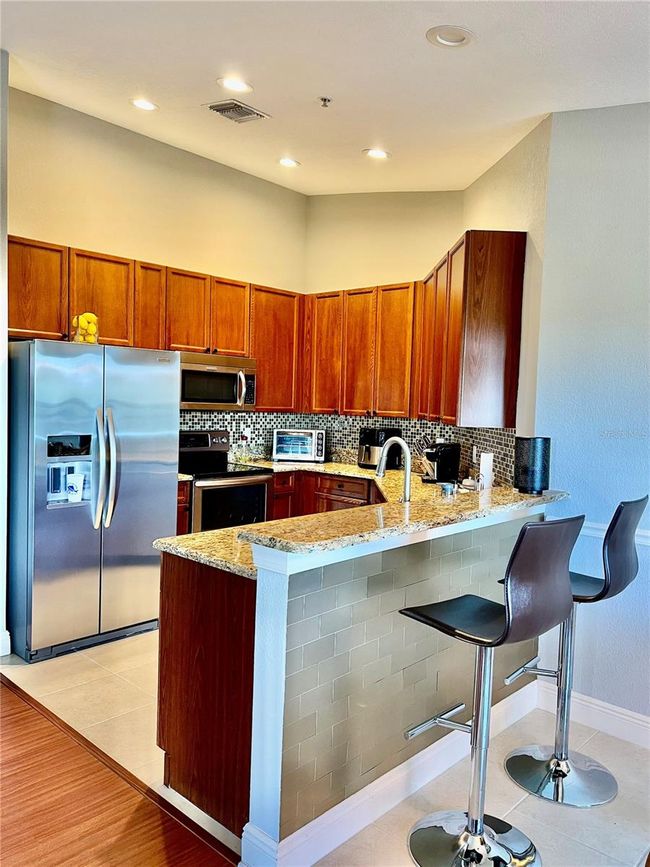 APT-301 - 10091 Lake Cove Dr, Condo with 3 bedrooms, 2 bathrooms and null parking in Fort Myers FL | Image 8