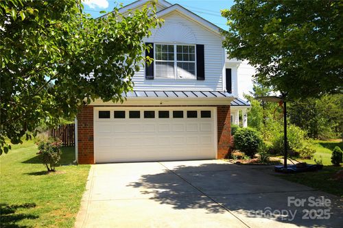 6614 Wicked Oak Ln, Charlotte, NC, 28216-8838 | Card Image