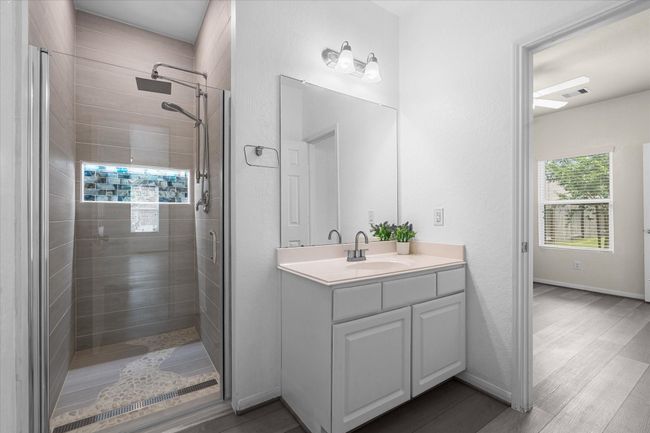 Full bathroom downstairs | Image 14