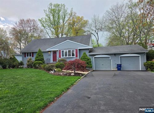 100 Mills Ave, Norwood, NJ, 07648-1723 | Card Image