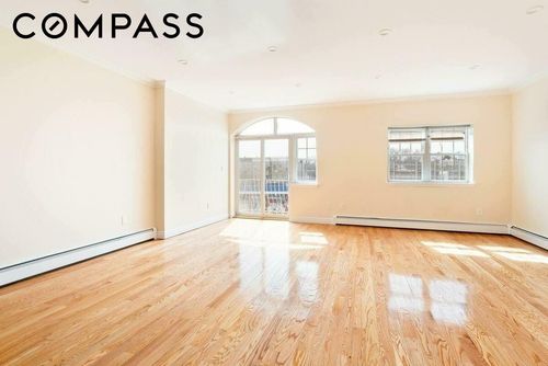3fam-71-01 Cooper Ave, Glendale, NY, 11385-7228 | Card Image