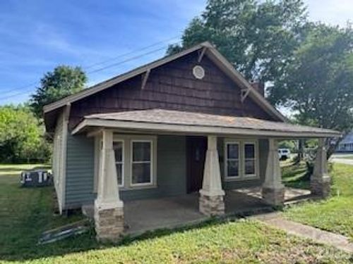 661 S Grove St, Lincolnton, NC, 28092-2437 | Card Image
