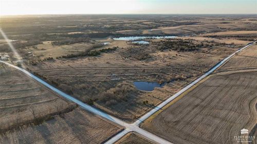 14101 158th Rd, Mayetta, KS, 66509 | Card Image