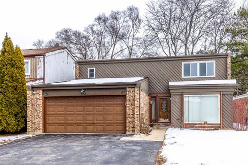 2431 Cobblewood Dr, Northbrook, IL, 60062-7616 | Card Image