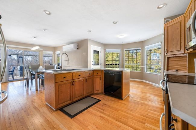 12753 261 St, House other with 5 bedrooms, 3 bathrooms and 10 parking in Maple Ridge BC | Image 14