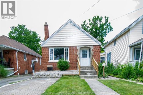 33 Wilson Ave, Chatham, ON, N7L1K8 | Card Image