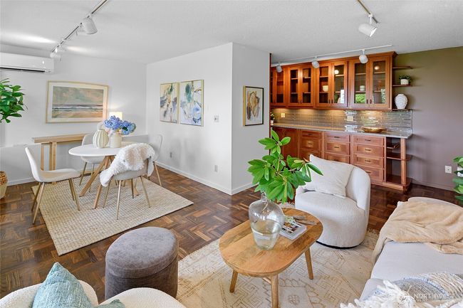 Living room and dining room | Image 5