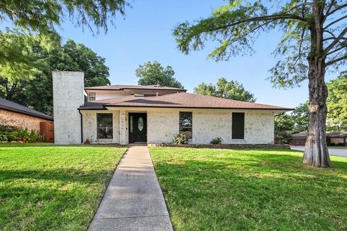 2902 Panhandle Dr, Grapevine, TX, 76051-4717 | Card Image