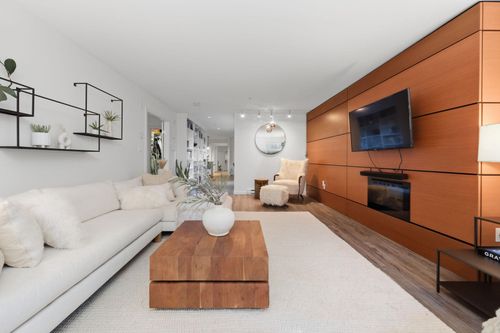 105-2832 Capilano Rd, North Vancouver, BC, V7R4H5 | Card Image