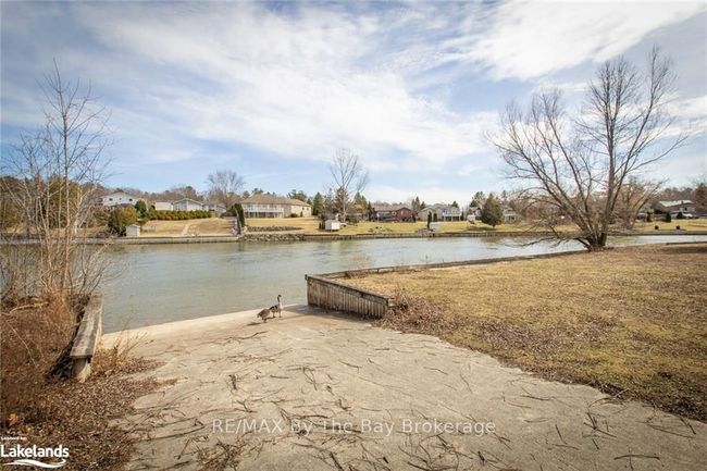 8 - 39 28th St S, Condo with 3 bedrooms, 2 bathrooms and 1 parking in Wasaga Beach ON | Image 29