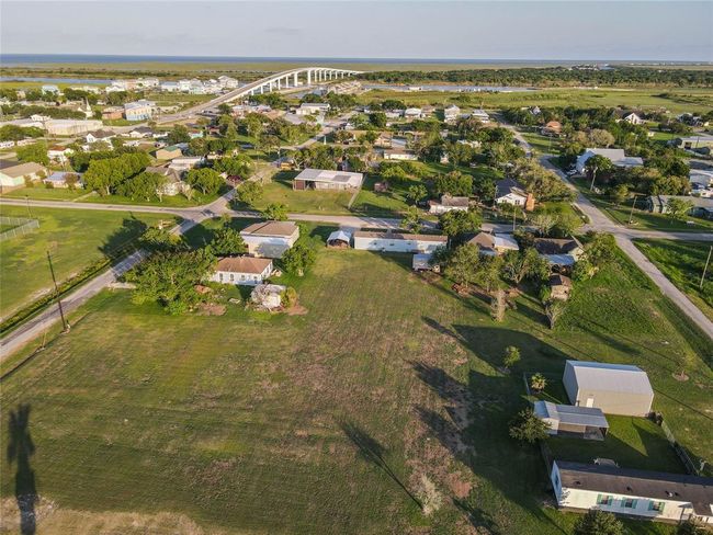 958 Wightman St, House other with 3 bedrooms, 2 bathrooms and null parking in Matagorda TX | Image 6