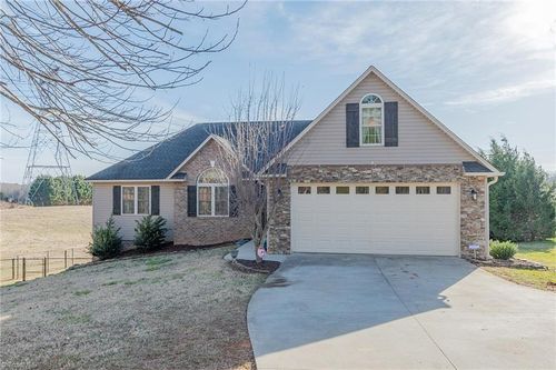 2825 Fuller Mill Road, Thomasville, NC, 27360 | Card Image