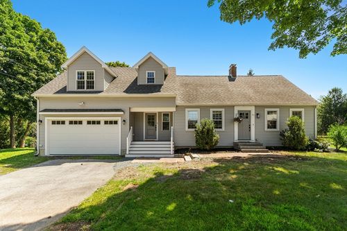 67 Maple St, Wenham, MA, 01984-1938 | Card Image