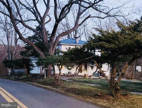 670 Kuykendall St, ROMNEY, WV, 26757-1006 | Card Image