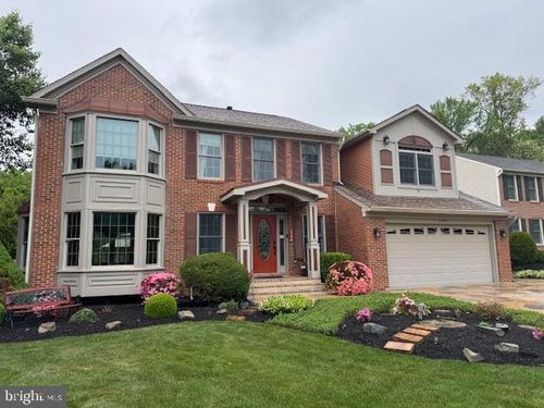 2304 Lakeshire Dr, ALEXANDRIA, VA, 22308-1557 | Card Image