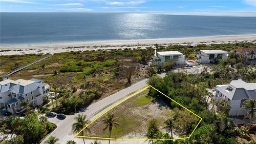 466 E Gulf Dr, SANIBEL, FL, 33957-7216 | Card Image