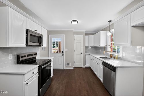 518 E 3rd St, Wendell, NC, 27591-9410 | Card Image