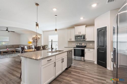 5945 Galveston Rd, Belton, TX, 76513-8496 | Card Image