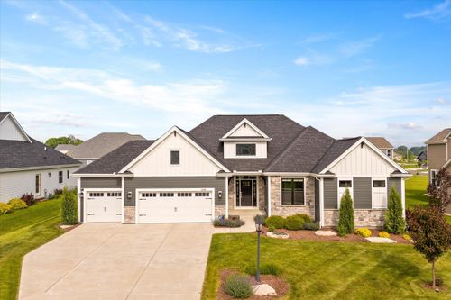10190 S Woodside Ct, Franklin, WI, 53132-3401 | Card Image