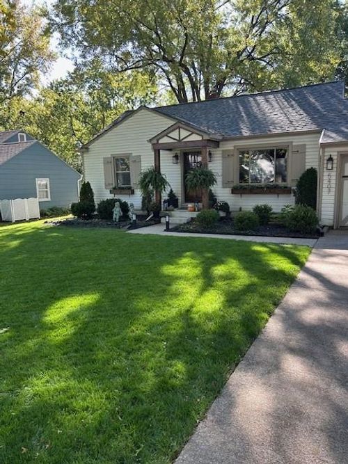 5407 W 72nd Ter, Prairie Village, KS, 66208-2426 | Card Image