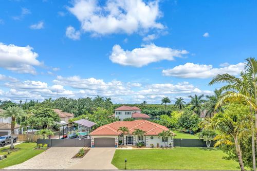 20438 Sw 327th St, Homestead, FL, 33030-2635 | Card Image