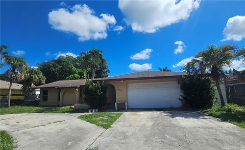 2550 10th St N, Naples, FL, 34103-4583 | Card Image