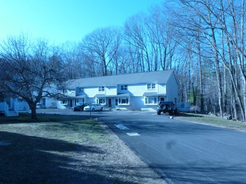 72-777 Middle Rd, Portsmouth, NH, 03801-4864 | Card Image