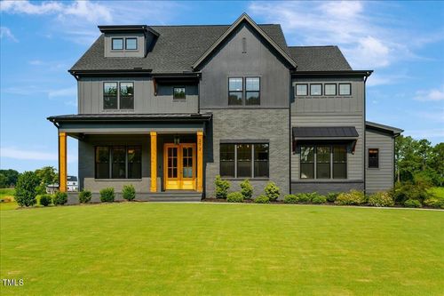 372 Meadow Walk Dr, Fuquay-Varina, NC, 27526-4387 | Card Image