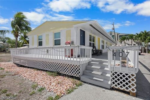 1-407 Mango Ave, GOODLAND, FL, 34140 | Card Image