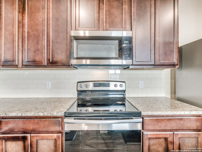 340 Saddle Rdg, House other with 3 bedrooms, 2 bathrooms and null parking in Cibolo TX | Image 7
