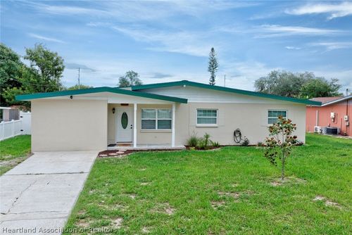 2326 Cleveland Rd, Sebring, FL, 33870-1562 | Card Image