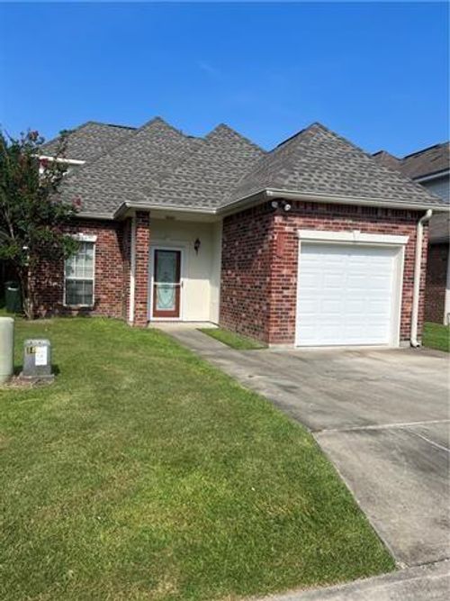 113 Emerald Oaks Dr, Covington, LA, 70433-5052 | Card Image