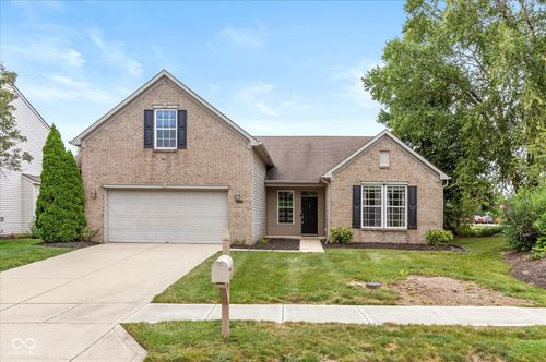 6024 Bayfront Shrs, Mccordsville, IN, 46055-9203 | Card Image