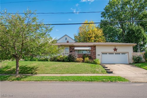 2045 9th St Sw, Akron, OH, 44314-3003 | Card Image