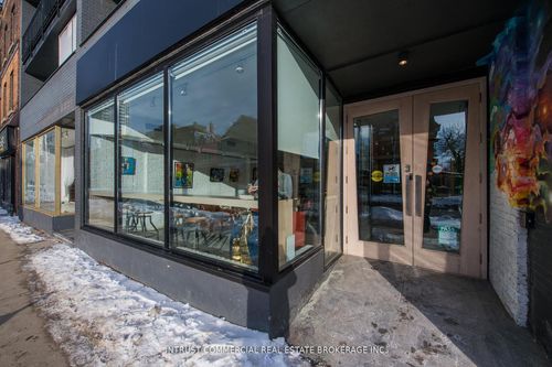 442 Bloor St W, Toronto, ON, M5S1X8 | Card Image