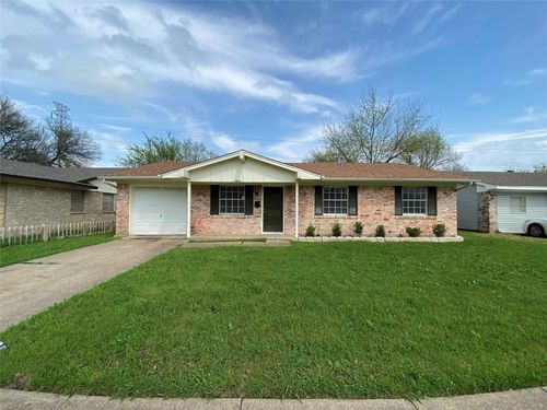 6510 Cinnamon Oaks Dr, Dallas, TX, 75241-6619 | Card Image