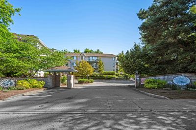 121 - 27358 32 Ave, Condo with 1 bedrooms, 1 bathrooms and 1 parking in Langley BC | Image 3