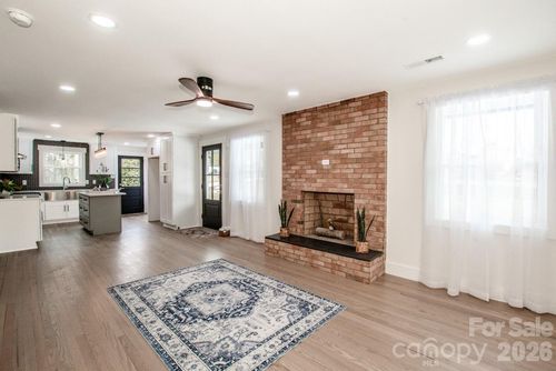 6229 Mountain Grove Rd, Hickory, NC, 28602-9248 | Card Image