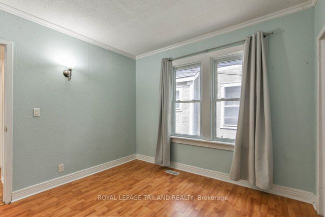 10 Linwood St, Home with 4 bedrooms, 2 bathrooms and 3 parking in London ON | Image 18