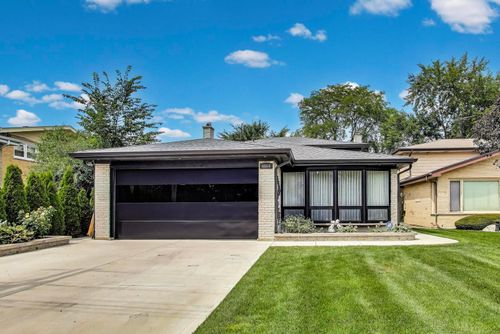 4664 W Lunt Ave, Lincolnwood, IL, 60712-2121 | Card Image