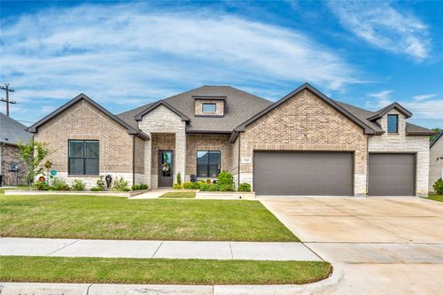 704 Abbey Rd, Van Alstyne, TX, 75495-3112 | Card Image