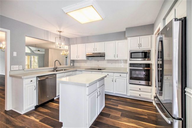 4592 Glen Eagles Dr, Condo with 4 bedrooms, 4 bathrooms and null parking in Brighton MI | Image 8