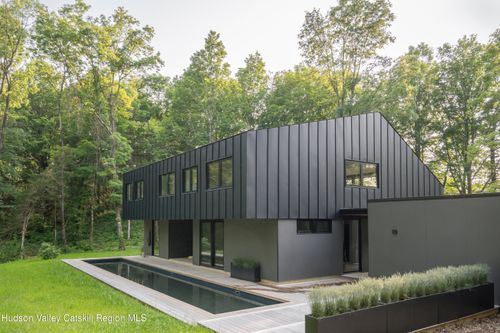 474 Route 199, Red Hook, NY, 12571-2427 | Card Image