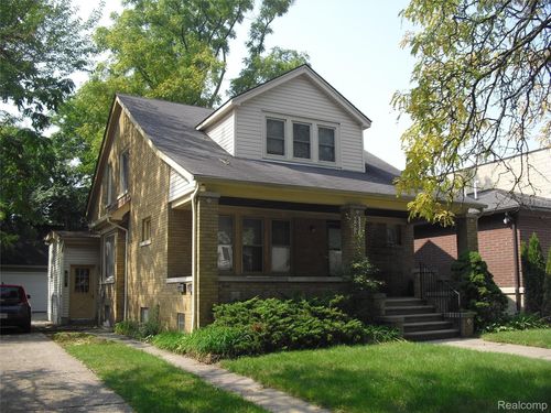 887 Saint Clair St, Grosse Pointe, MI, 48230-2107 | Card Image