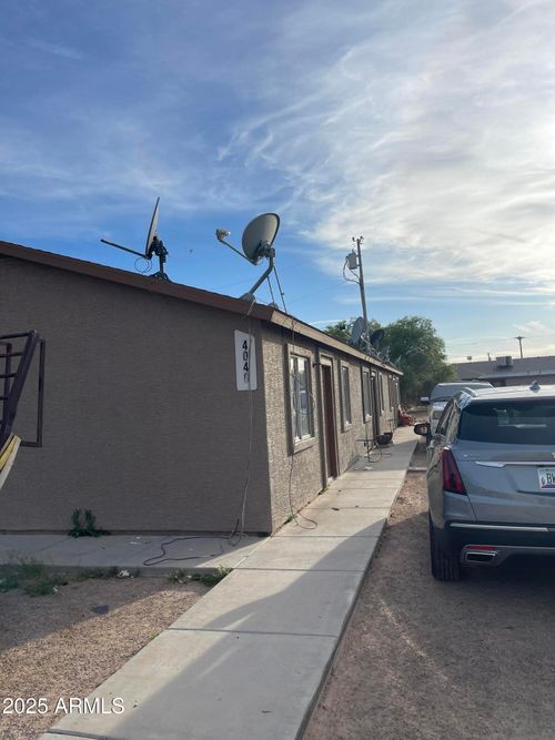 1-4040 N Montgomery Cir, Eloy, AZ, 85131-1625 | Card Image